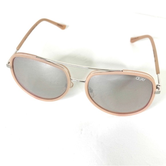QUAY AUSTRALIA Needing Fame Sunglasses RARE Pink Silver main image 14